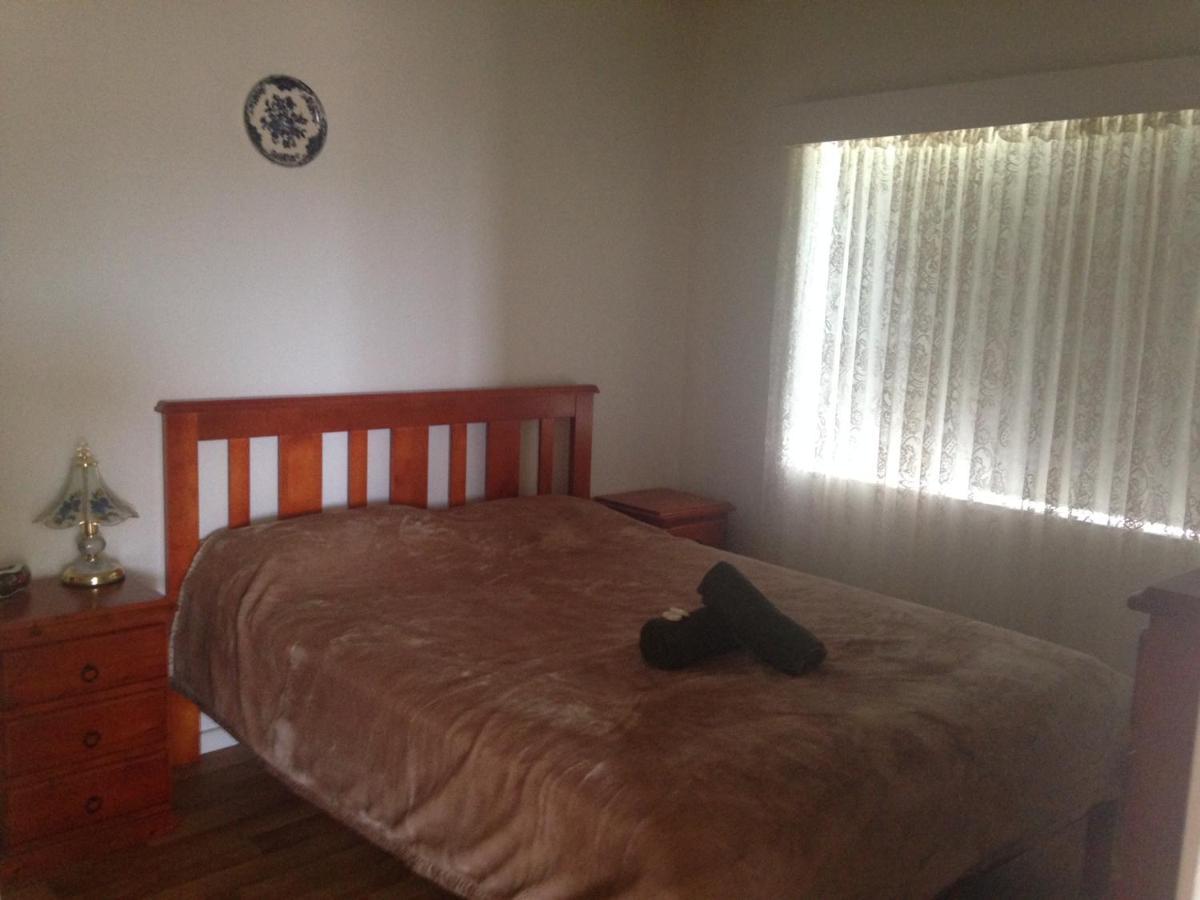 Waldeck Heights Apartment Джералдтон Екстериор снимка