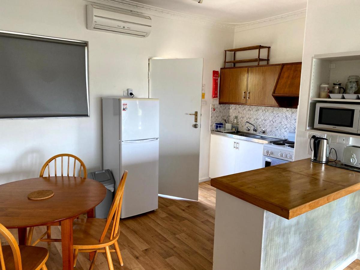Waldeck Heights Apartment Джералдтон Екстериор снимка